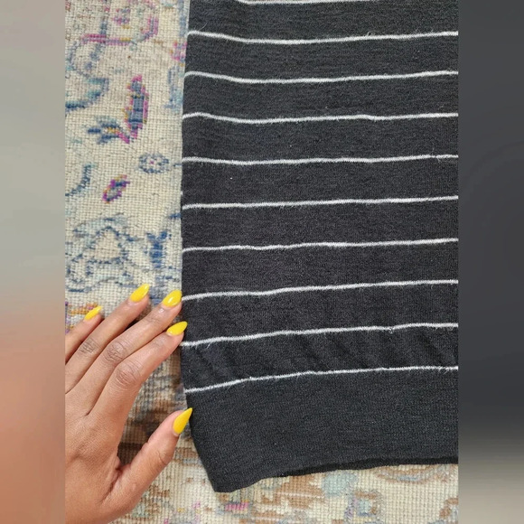 AllSanits, Black Striped, Simi-Sheer, Cap Sleeves Top sz Medium - Picture 5 of 9